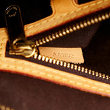 Louis Vuitton Vernis Brea MM (SHG-26932)