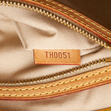 Louis Vuitton Vernis Reade MM (SHG-26690)