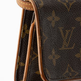 Louis Vuitton Vintage Monogram Canvas Pochette Twin GM Shoulder Bag (SHF-18031)