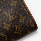 Louis Vuitton Vintage Monogram Canvas Pochette Twin GM Shoulder Bag (SHF-18031)