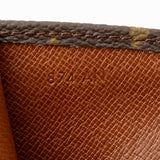 Louis Vuitton Vintage Monogram Canvas Rabat 20 Clutch (SHF-16449)